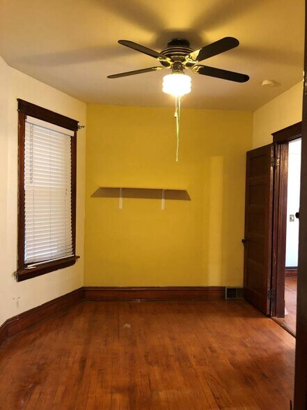 Building Photo - 1620 Summerdale W Ave