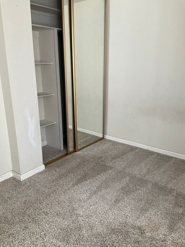 Building Photo - Charming single 3-bedroom rental opportunity!