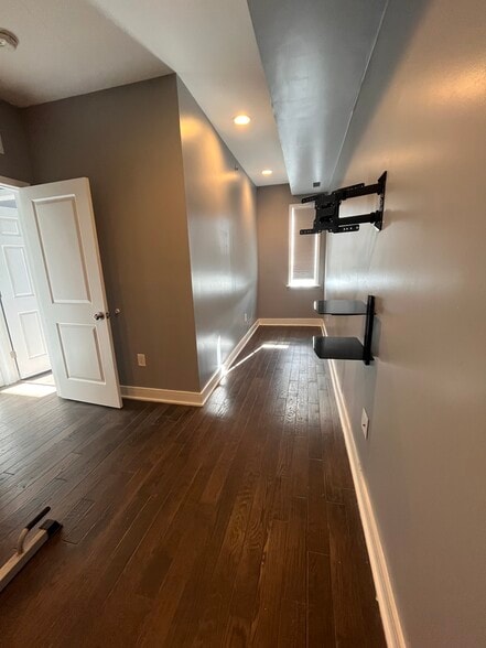 Building Photo - 2635 Livingston St