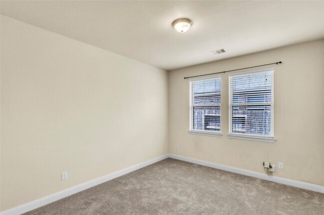 Building Photo - 4819 Eagles Glen Dr