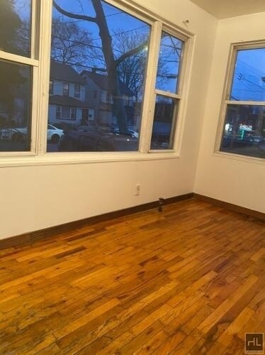 Primary Photo - 200 STREET