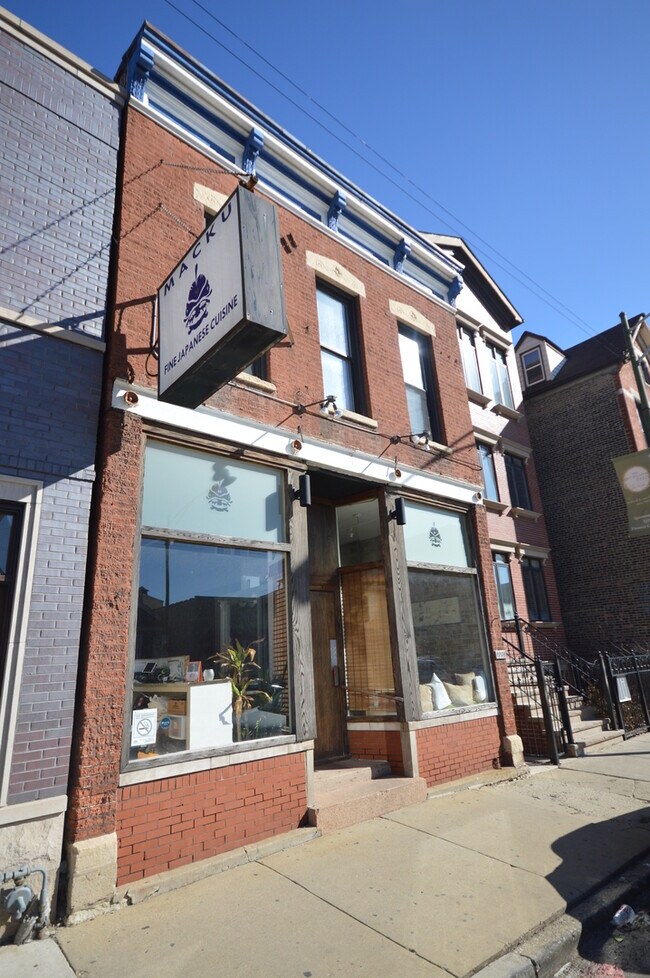 Primary Photo - 2239 N Clybourn Ave