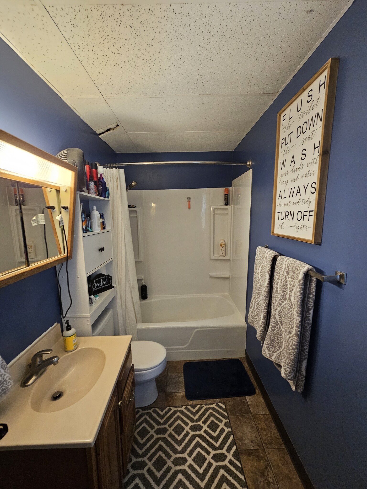 Bathroom - 1013 10th Ave N
