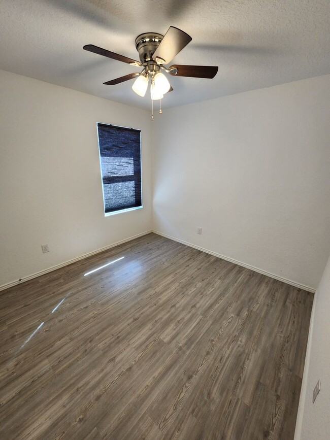 Building Photo - Converse Area/ Paloma Subdivision -10530 T...