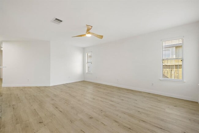 Building Photo - 218 Altamont St