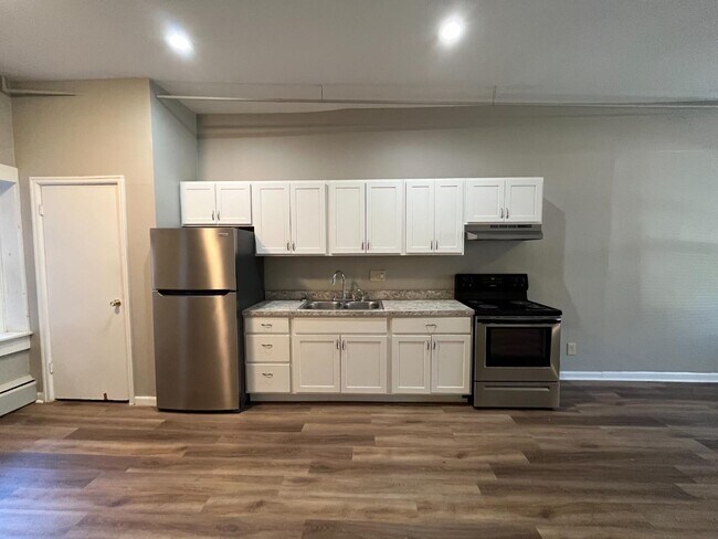 Primary Photo - 1705 Sycamore St