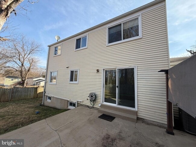 Building Photo - 18948 Quail Valley Blvd