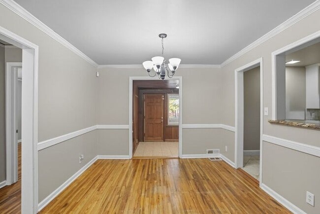 Building Photo - 1644 S Knoxville Ave