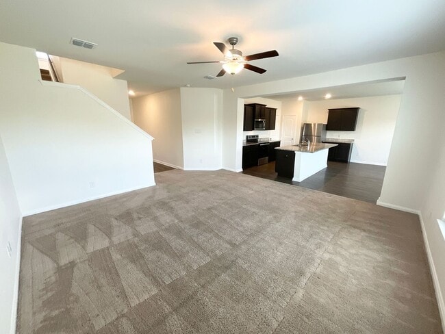 Building Photo - Lovely 2-story 4 bedroom/2.5 bath home in cul-de-sac: easy commute to Ft. Sam Houston, BAMC, and ...