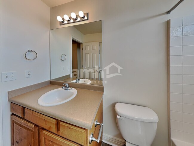 Building Photo - 247 Boston Dr