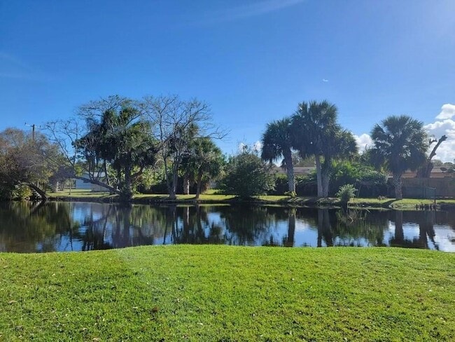 Building Photo - 2516 S 19th St