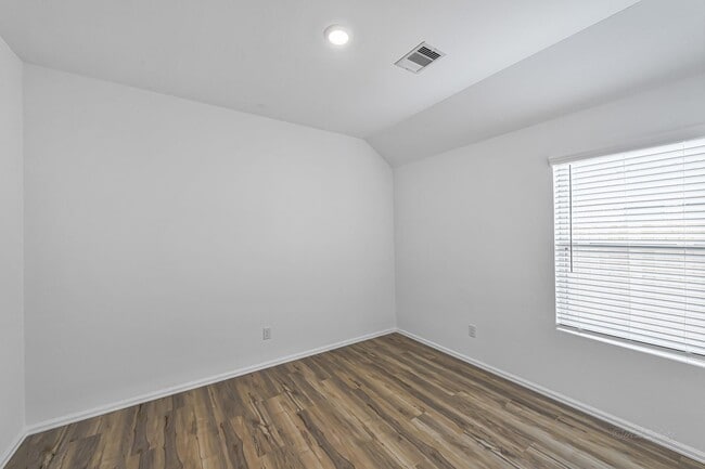 Building Photo - 3718 Shadow Crst Ln