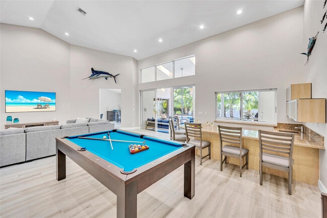 Building Photo - 1643 Seabreeze Blvd