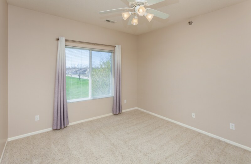 Building Photo - 1340 SE Florence Dr