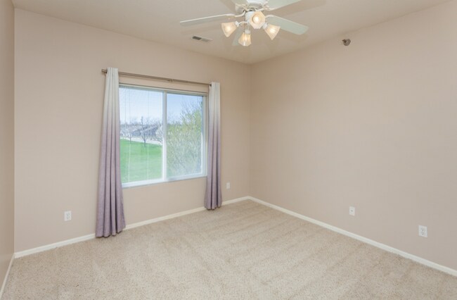 Building Photo - 1340 SE Florence Dr