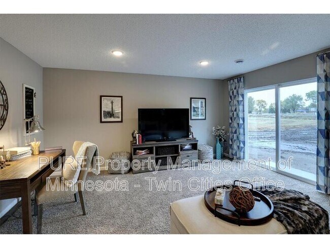 Building Photo - 6613 Jasmine Ave S