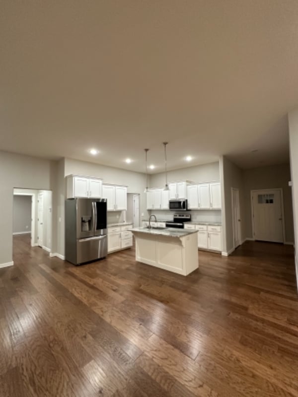 Building Photo - 524 Chipmunk Ave