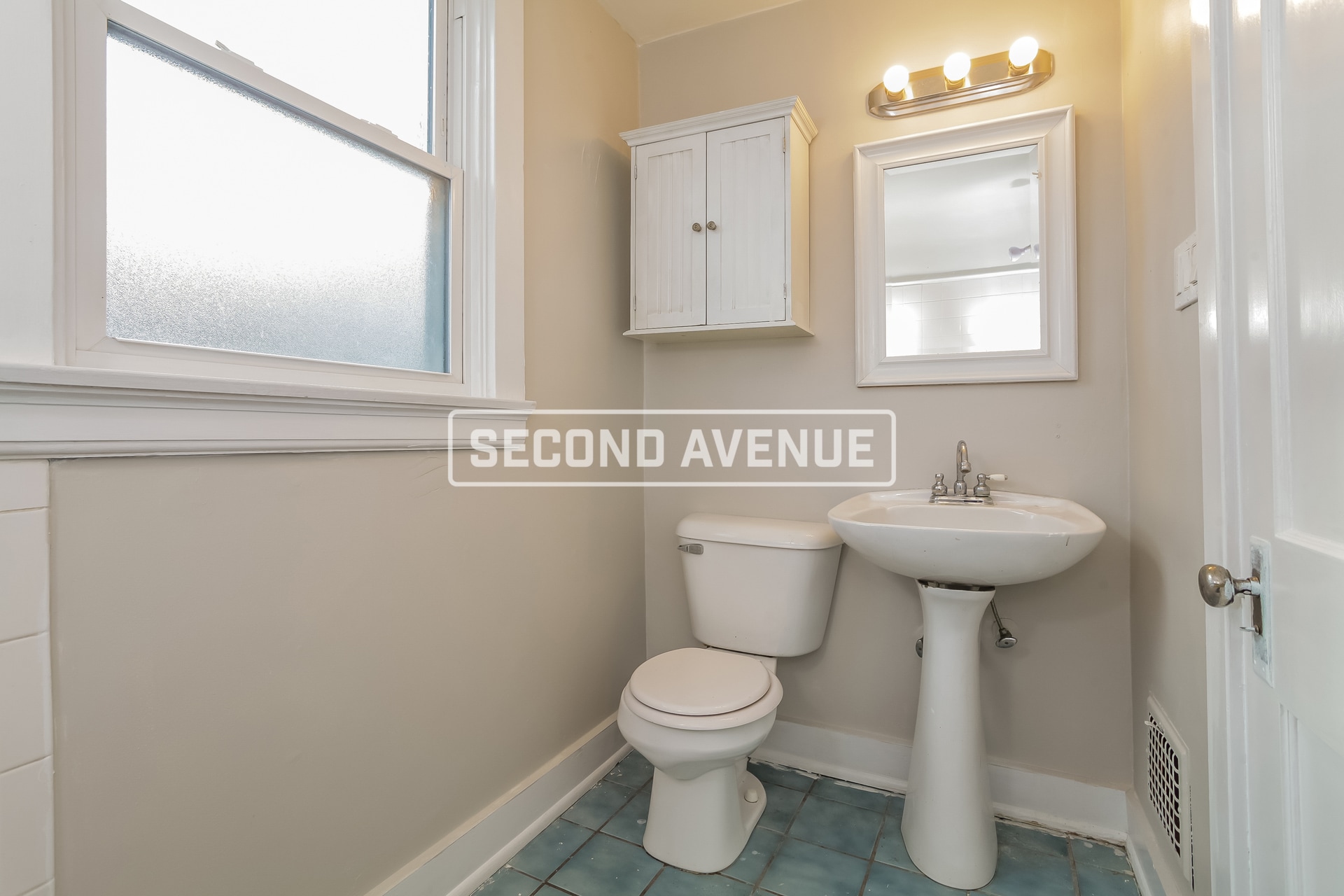 Building Photo - 570 Flatt Terrace