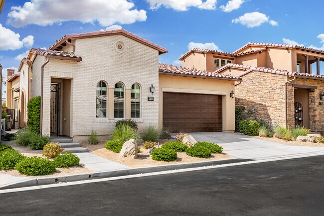 Building Photo - 80450 Platinum Wy