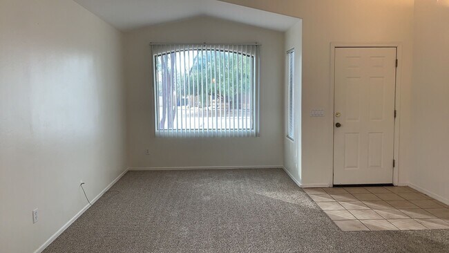 Building Photo - 4 Bedroom 2 Bath - 1870 Sq. Ft. Home - Ajo...