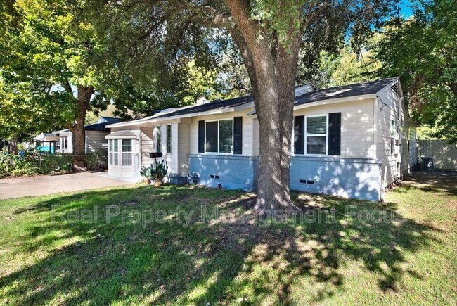 Primary Photo - 1725 Brake Dr