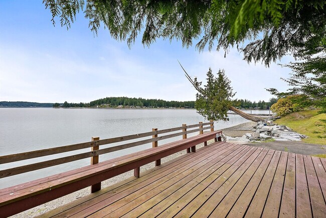 Building Photo - 153 Maple Ln NW