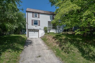 Building Photo - 35 Eastwood Rd