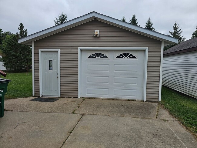 Building Photo - 151-153 22nd Ave. S