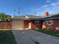 Building Photo - Newly updated, spacious 2 bedroom