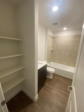 Building Photo - 4005 Waterford Dr