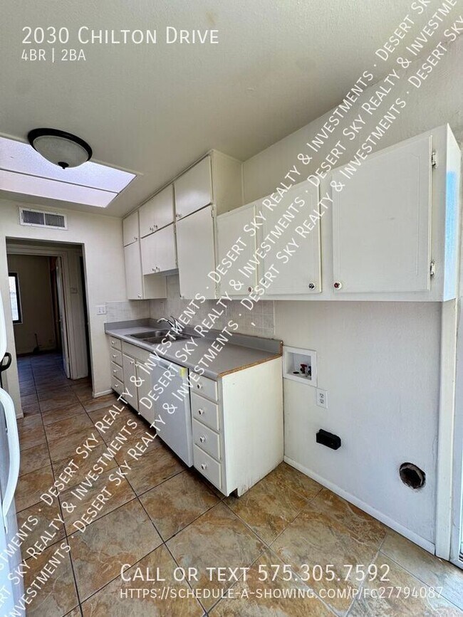 Building Photo - 2030 Chilton Dr