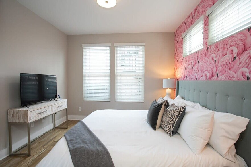 Building Photo - 709 26th Ave N