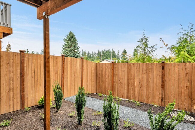 Building Photo - Brand New Luxury Townhomes in North Lynnwood!