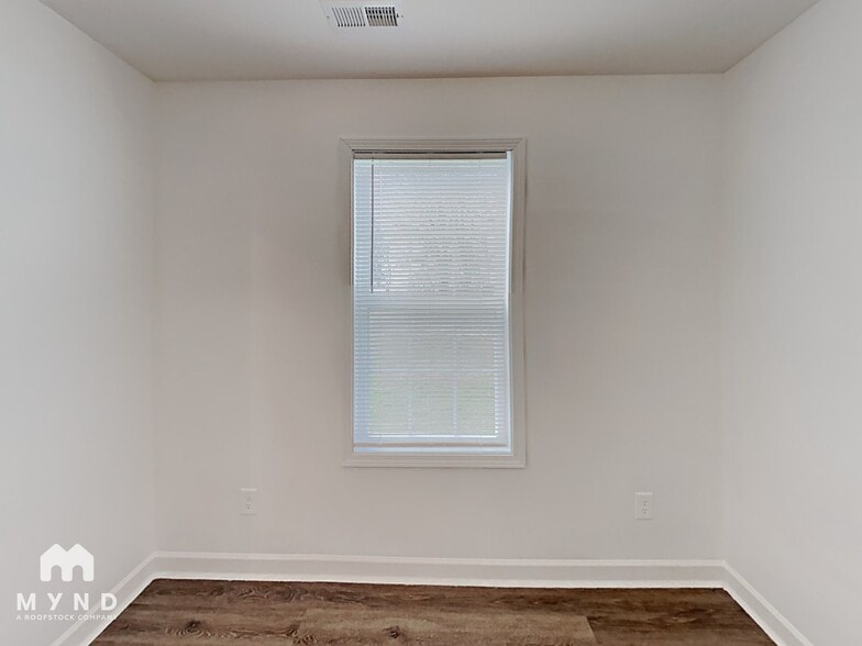 Building Photo - 331 Kimball St