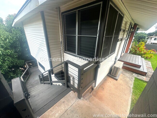 Building Photo - 805 Alewa Dr