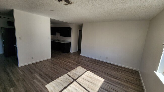 Building Photo - 6940 Hopkins Dr