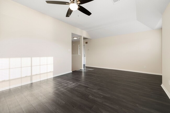 Building Photo - 21039 Vista Trail Ct