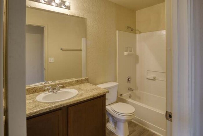 Building Photo - Enclave at Northeast Crossing - 7615 Millc...