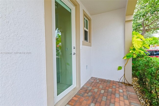 Building Photo - 4088 W Palm Aire Dr