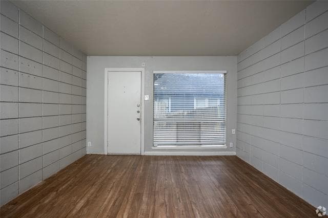Building Photo - 9008 San Benito Way