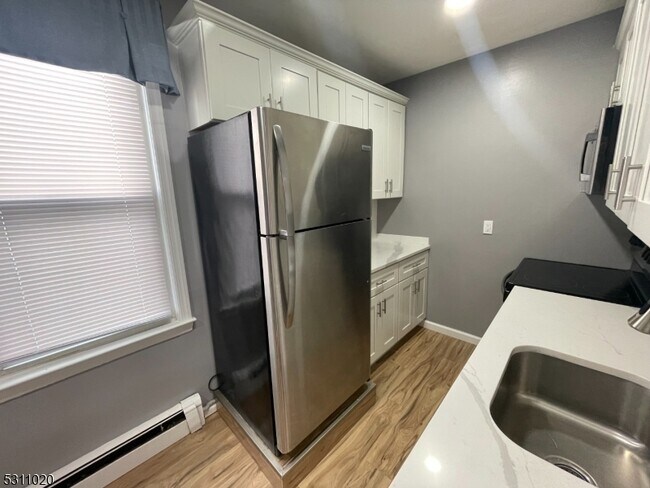 Building Photo - 31 Union St