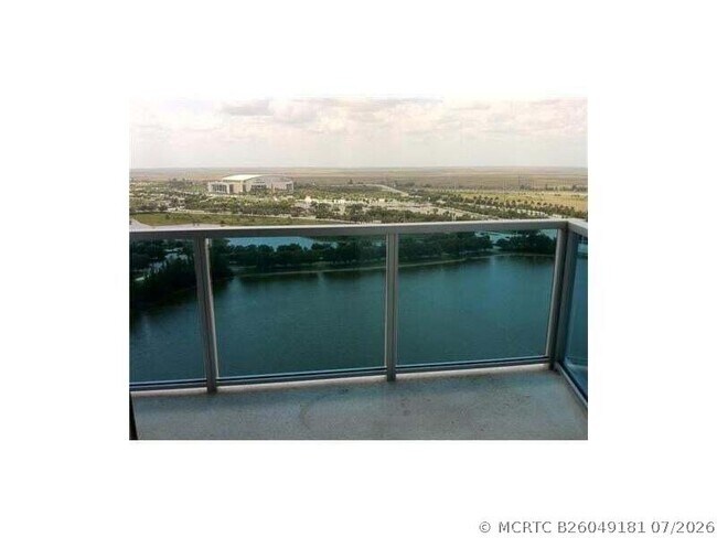 Building Photo - 2641 N Flamingo Rd