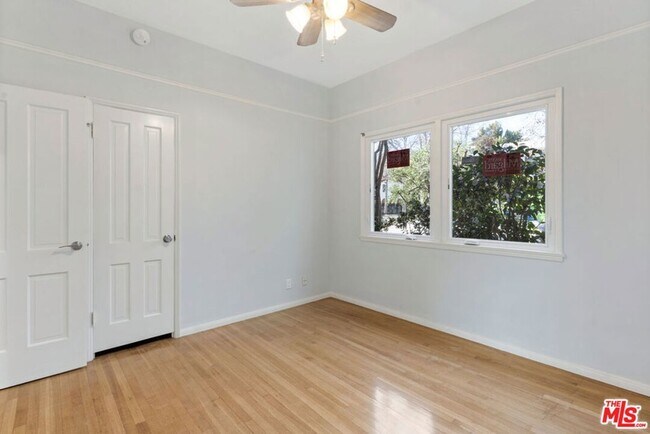 Building Photo - 9623 Charleville Blvd