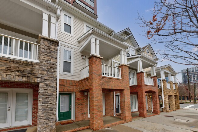 Building Photo - 201 16th St NW