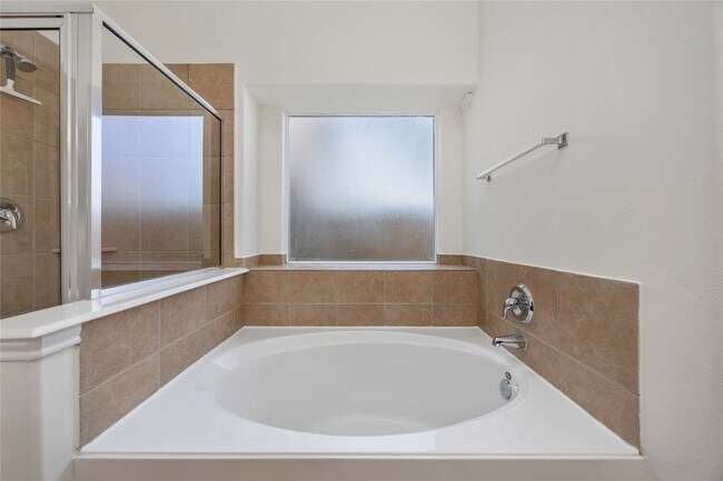 Building Photo - 11718 Fortune Park Dr