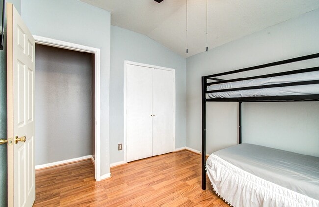 Building Photo - 19943 Black Pearl Ct