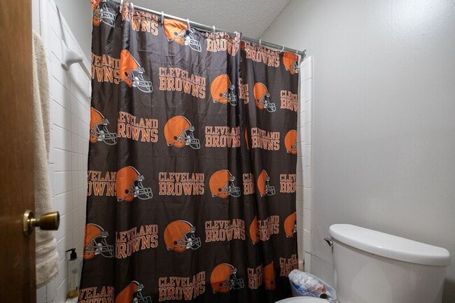 Building Photo - 290 Appleby Dr