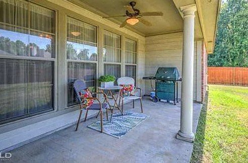 Building Photo - 302 Haguewood Cir