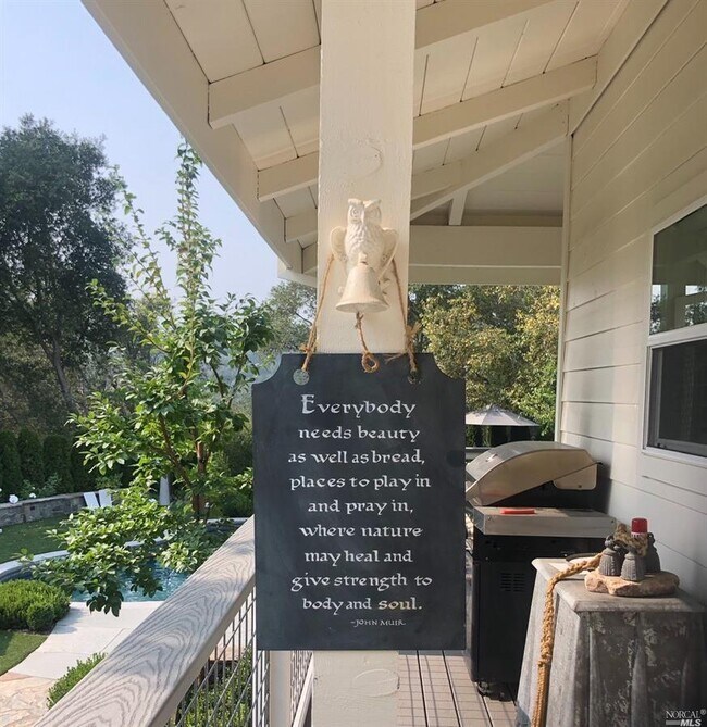 Building Photo - 419 Dry Creek Rd