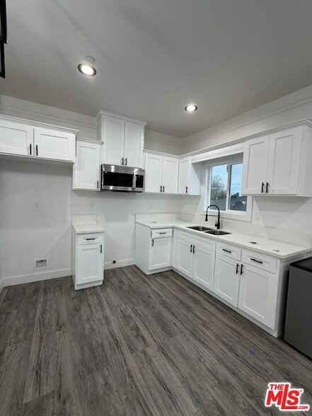 Building Photo - 8624 Graham Ave